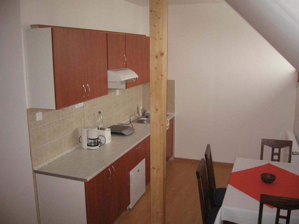 Julia Vendeghaz Apartment Tar Exterior photo